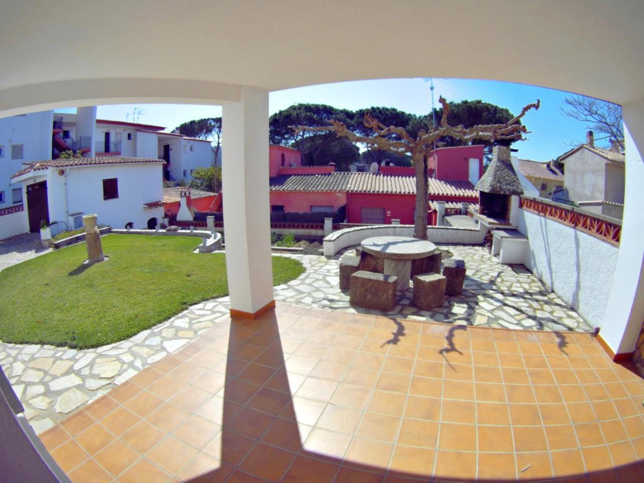 Vacay Apartamento Montgo, Agradable Jardin! En Costa Brava L'Escala! ภายนอก รูปภาพ