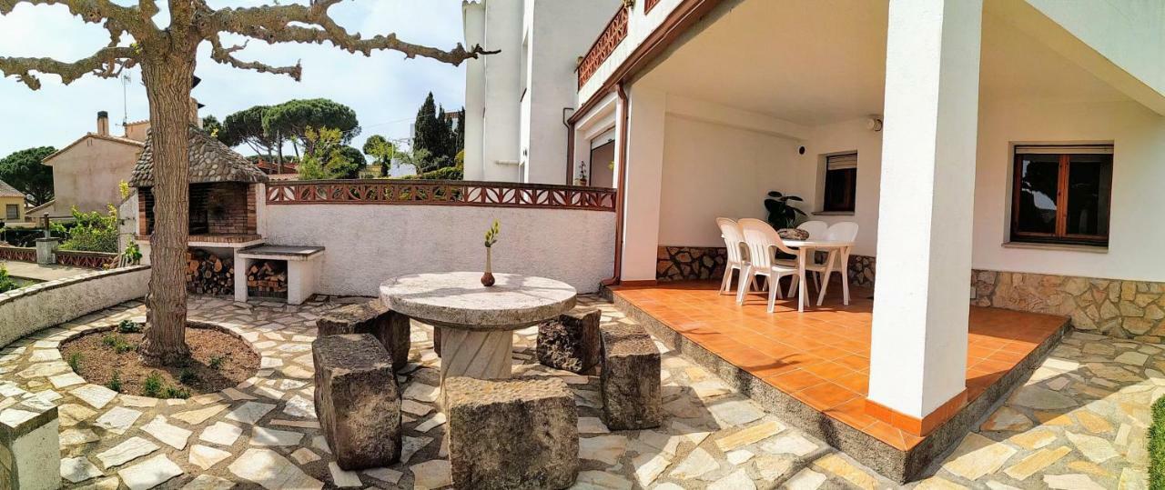 Vacay Apartamento Montgo, Agradable Jardin! En Costa Brava L'Escala! ภายนอก รูปภาพ